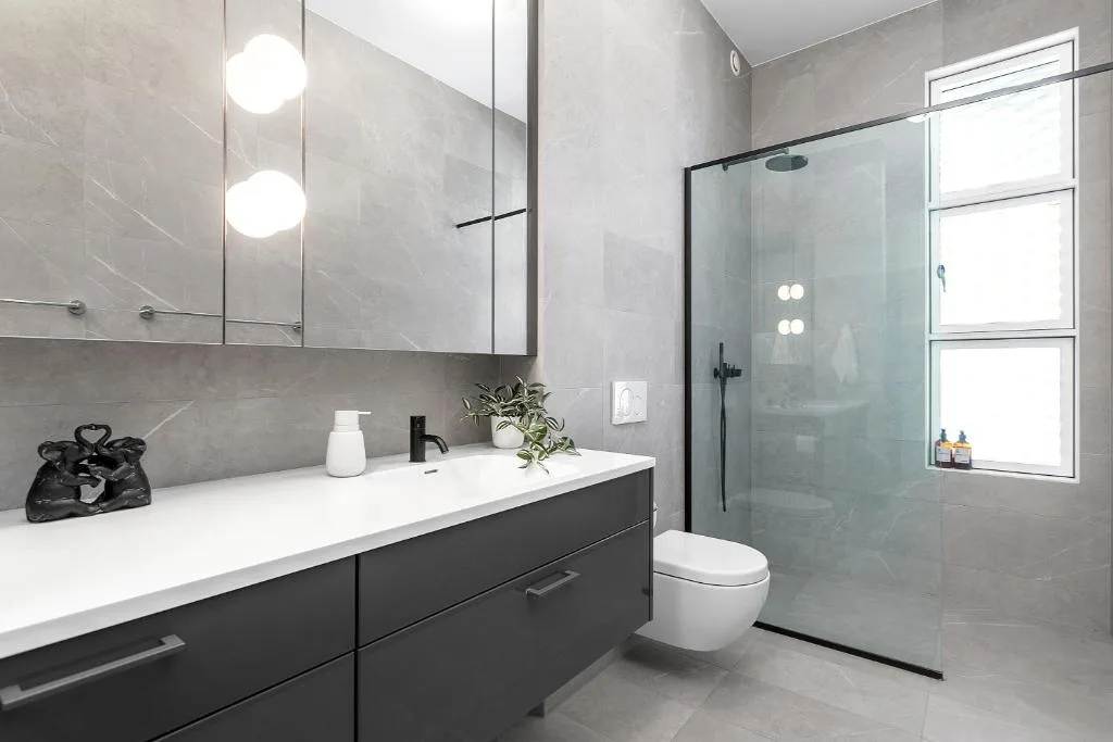 Modern Downtown Apartment - Harbour View — 3