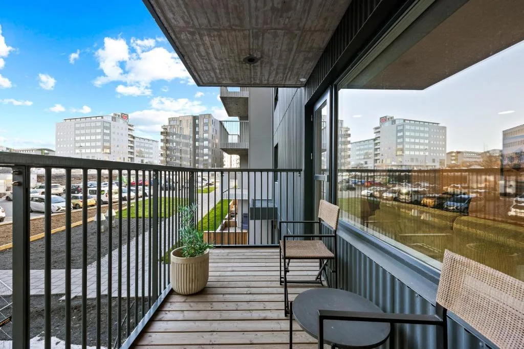Unwind in Luxury Steps From Smáralind Mall — 4