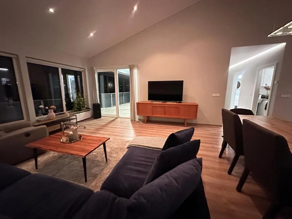 Luxury Villa in Golden Circle with hot tub — 5