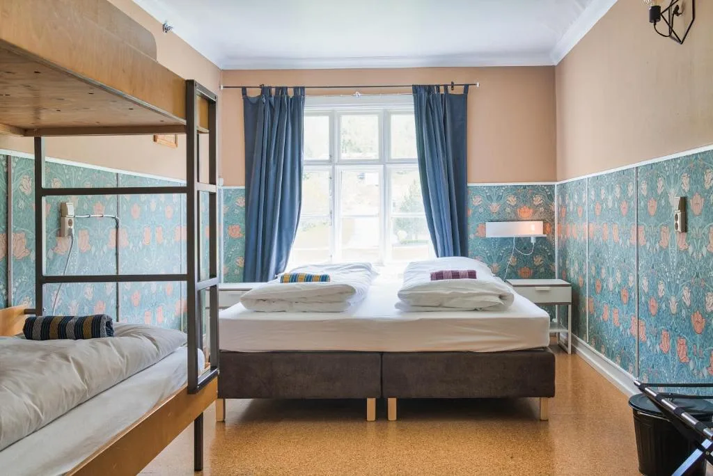Hafaldan HI hostel, old hospital building — 4