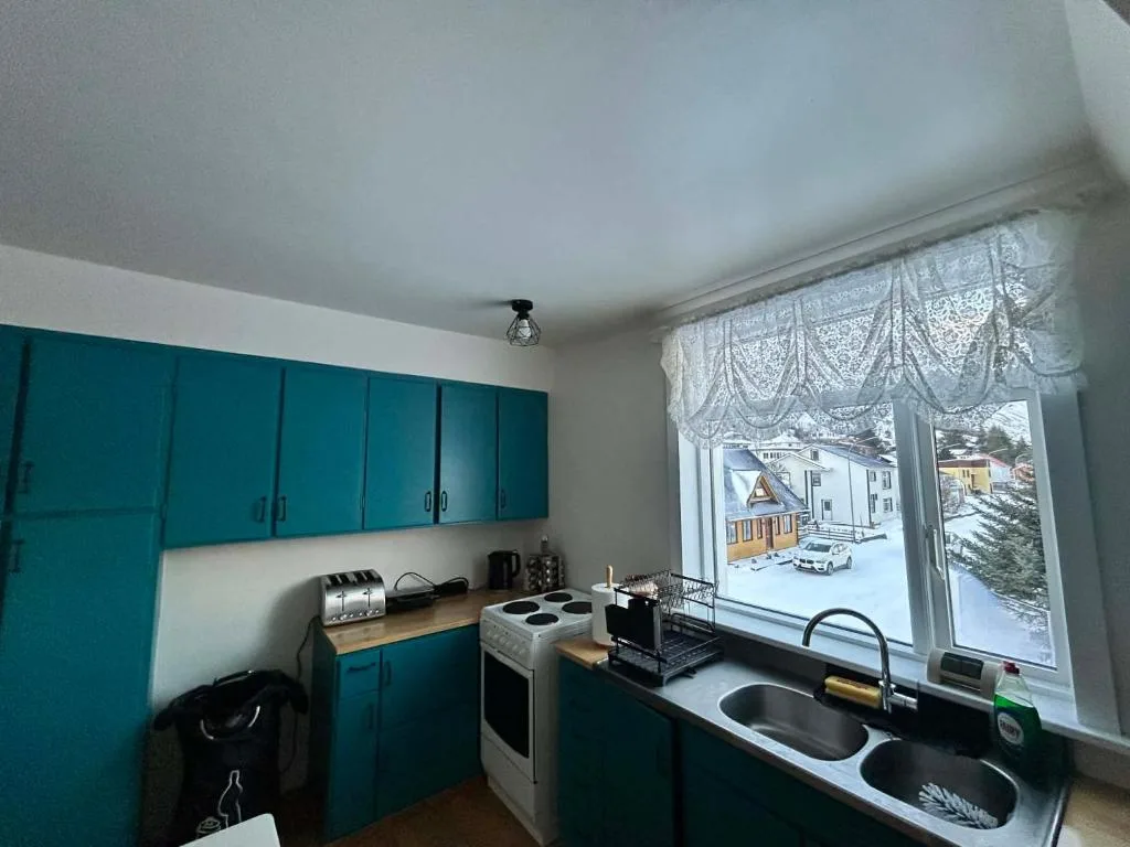 Chic Townhouse - Views Telescope Balcony BBQ — 4