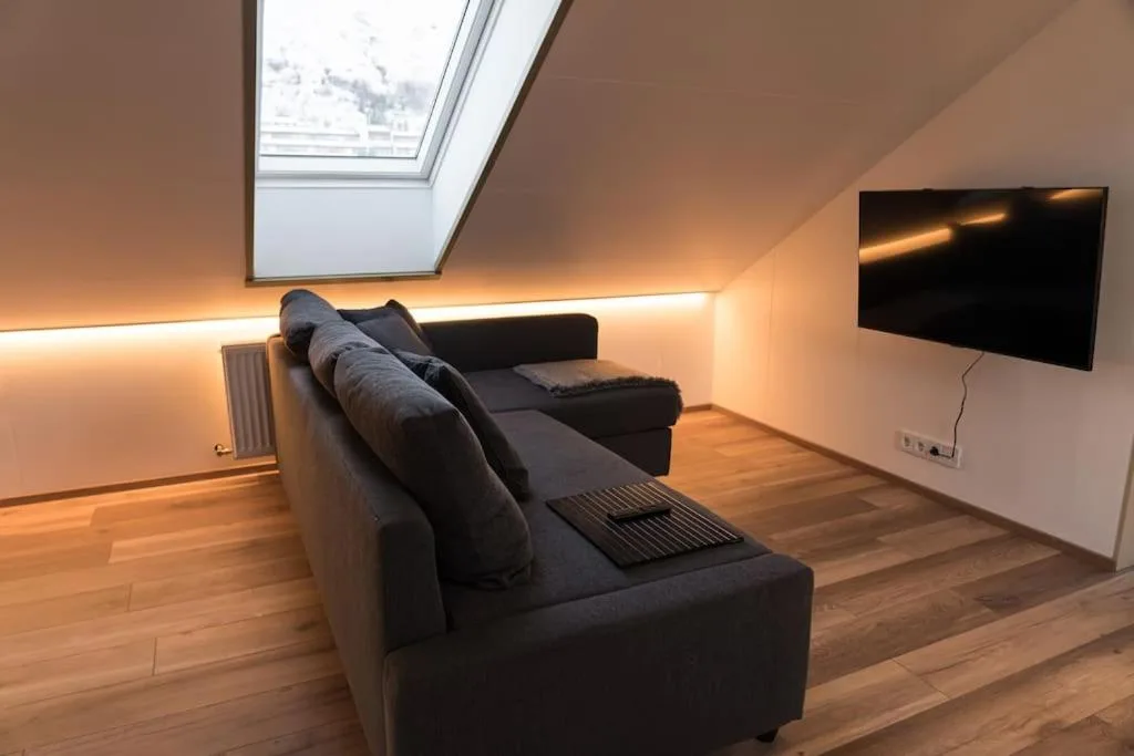 Scenic Penthouse - Ocean view & skylight windows — 5