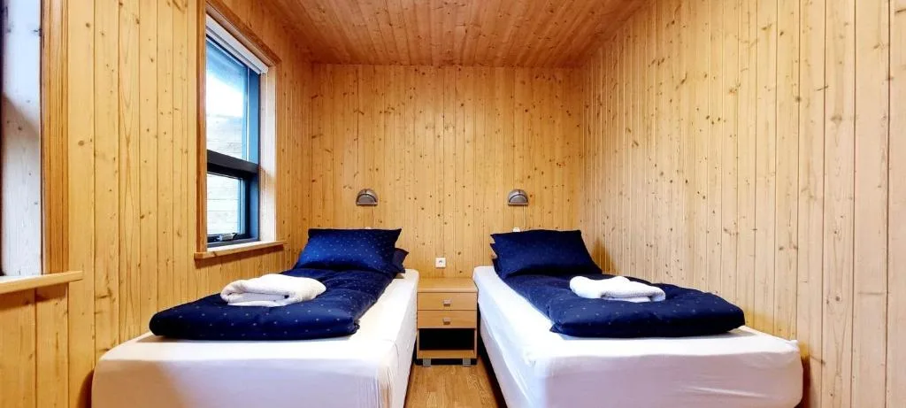 Dixon Cabin nr. 7 / Dixon sumarhús nr. 7 @Kirkjubraut — 2