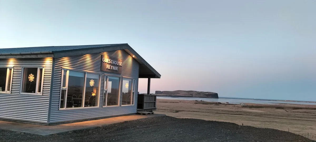 Guesthouse Reynir