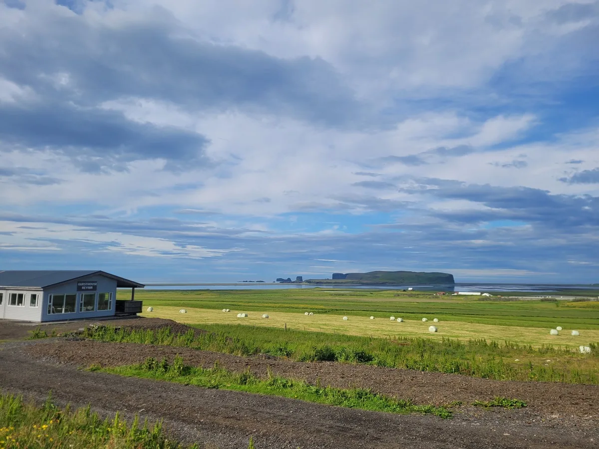 Guesthouse Reynir — 3