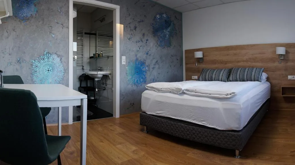 Motel Arctic Wind — 2