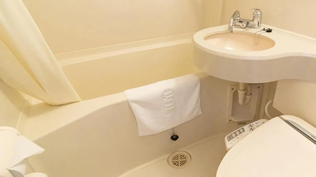 Toyoko Inn Kita-asaka-eki Nishi-guchi — 3