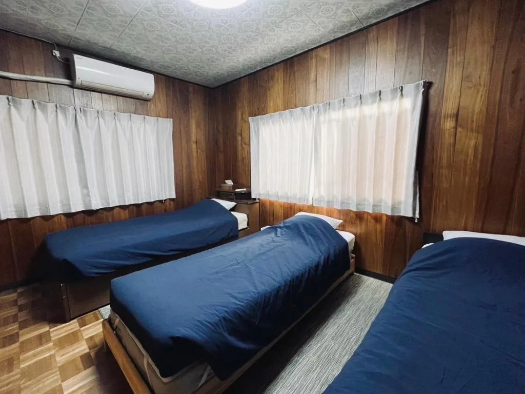 SUMITSUGU HOUSE Grandpa — 2