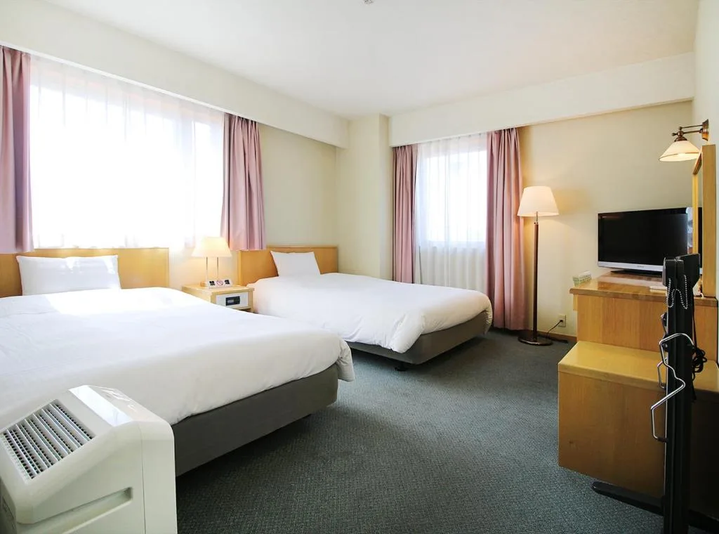 Island Hotel — 5