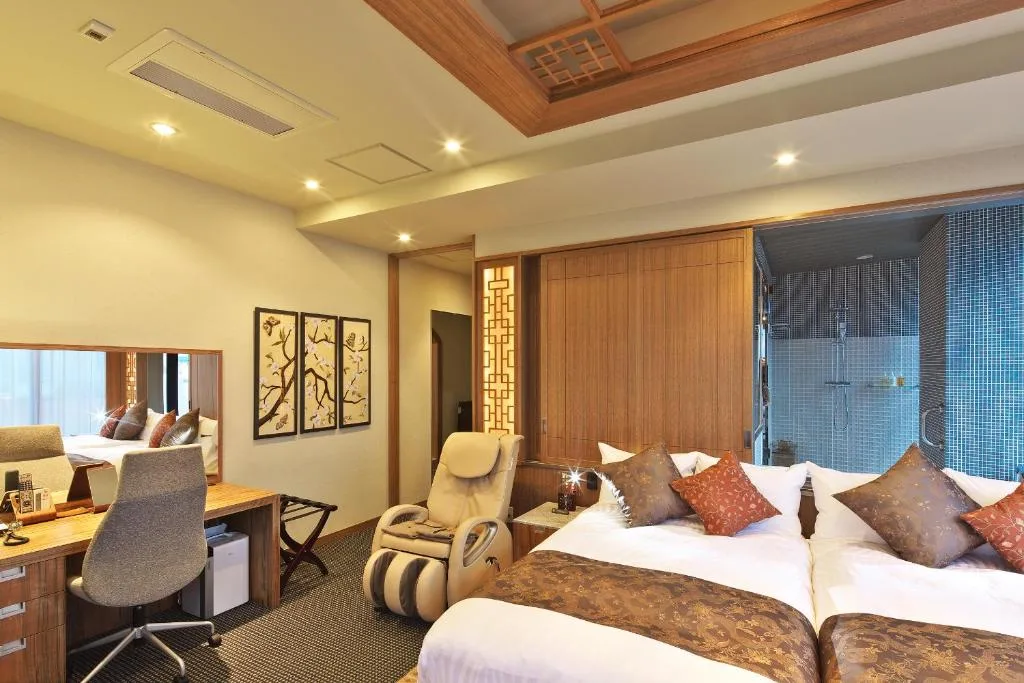 Hotel Coco Grand — 2