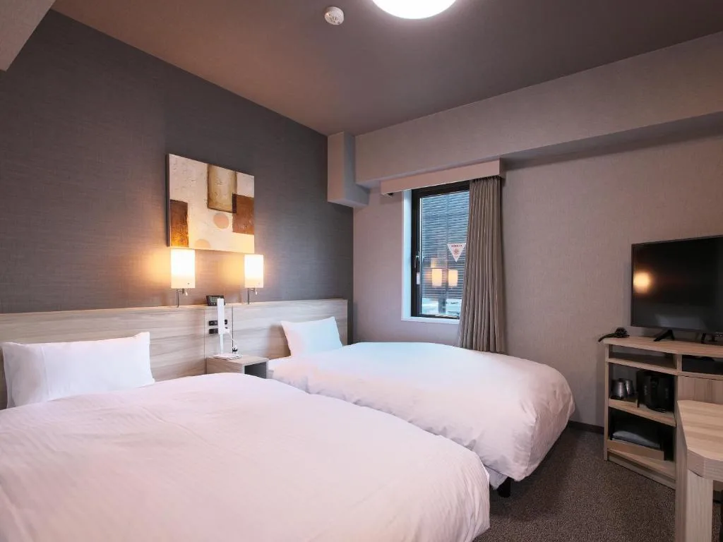 Hotel Route-Inn Toyama Ekimae — 3