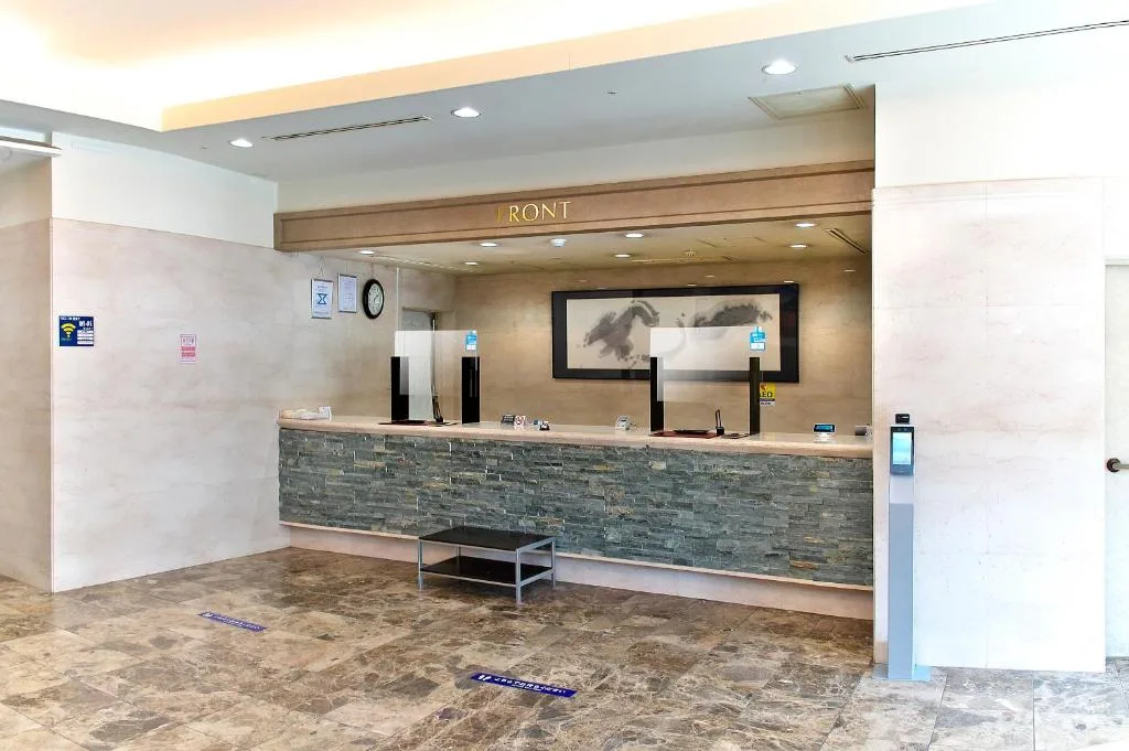 Hotel Crown Hills Toyohashi — 3