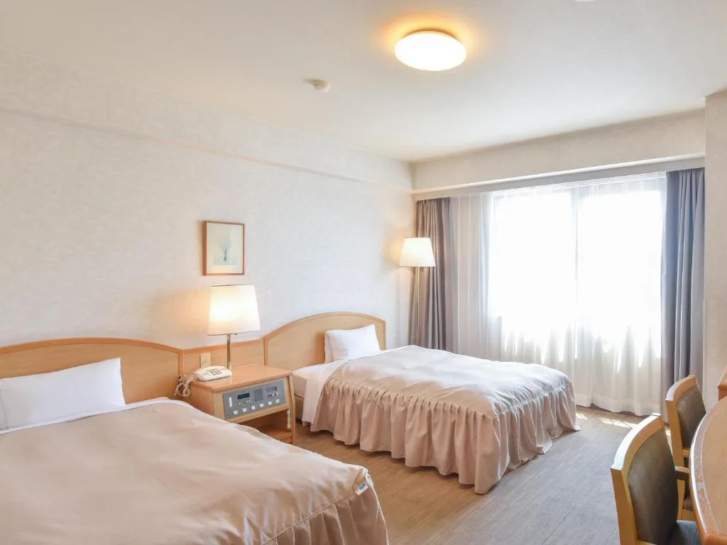 Yokkaichi City Hotel Annex — 2