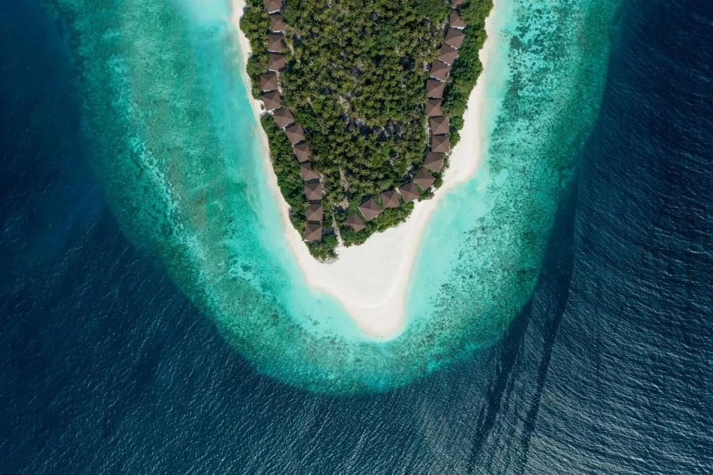 Avani Plus Fares Maldives Resort — 3