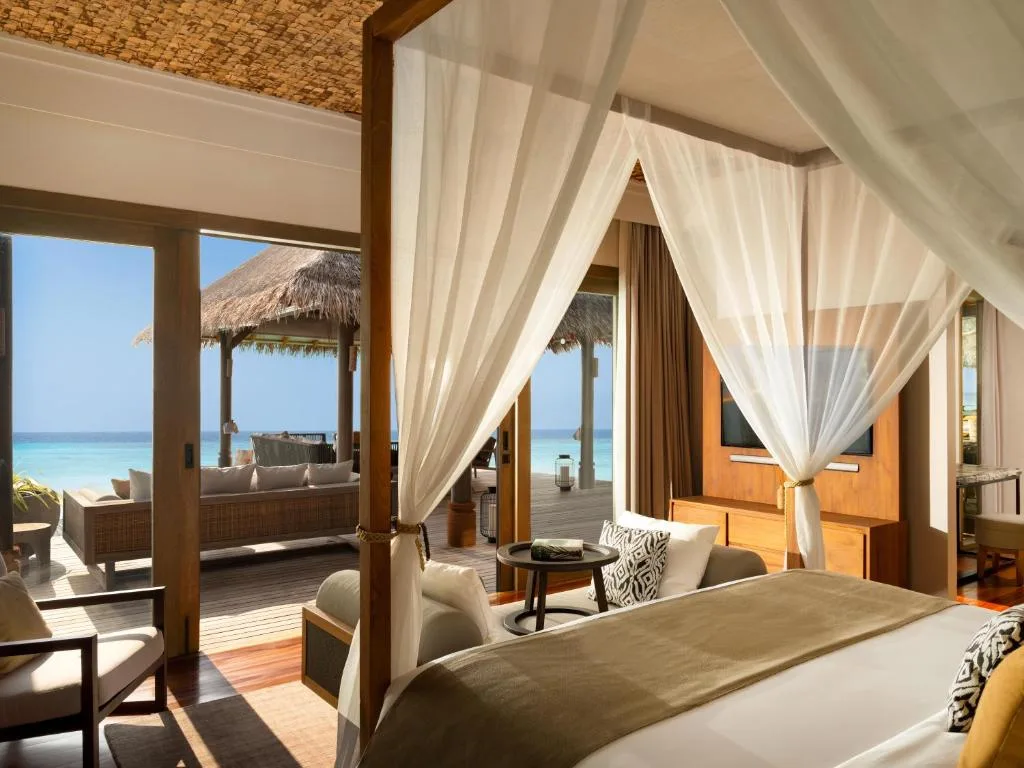 Vakkaru Maldives - Luxury Private Island Resort — 2