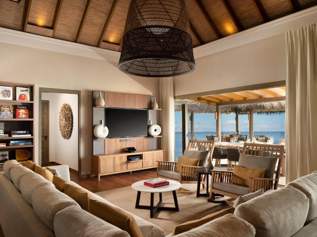 Vakkaru Maldives - Luxury Private Island Resort — 5