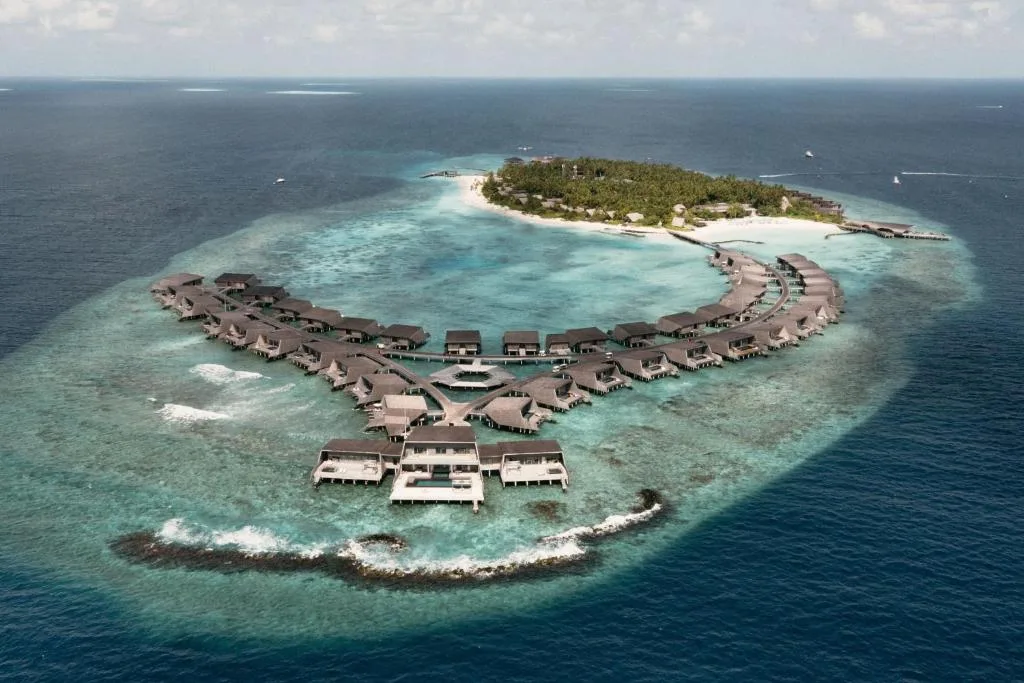 The St. Regis Maldives Vommuli Resort — 4