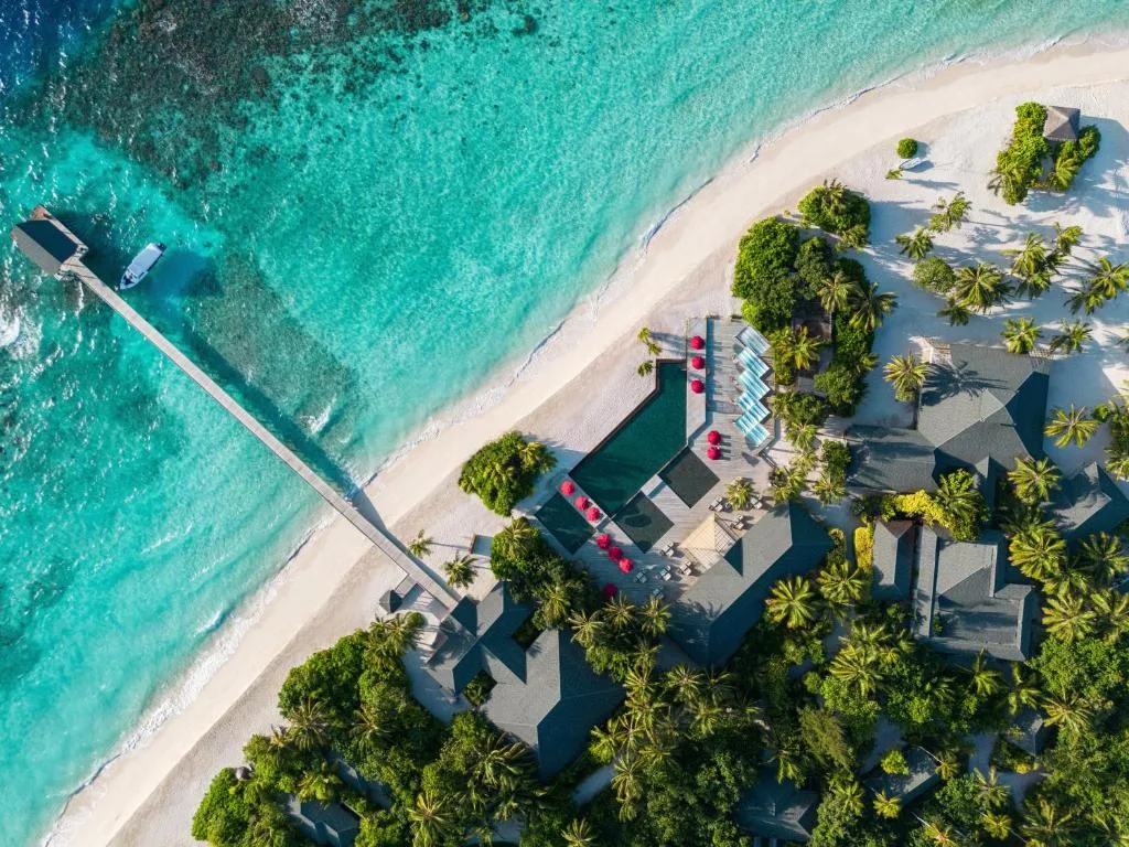NH Collection Maldives Havodda Resort — 3