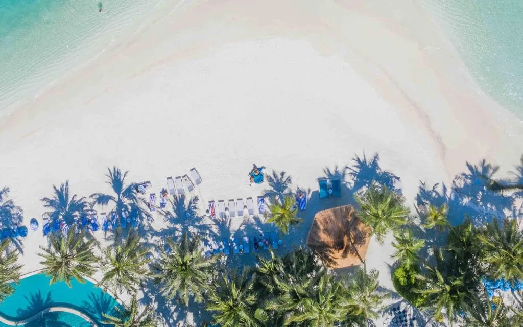 Holiday Inn Resort Kandooma Maldives - Kids Stay & Eat Free and Free Roundtrip Speed Boat for a minimum 4 nights stay — 2