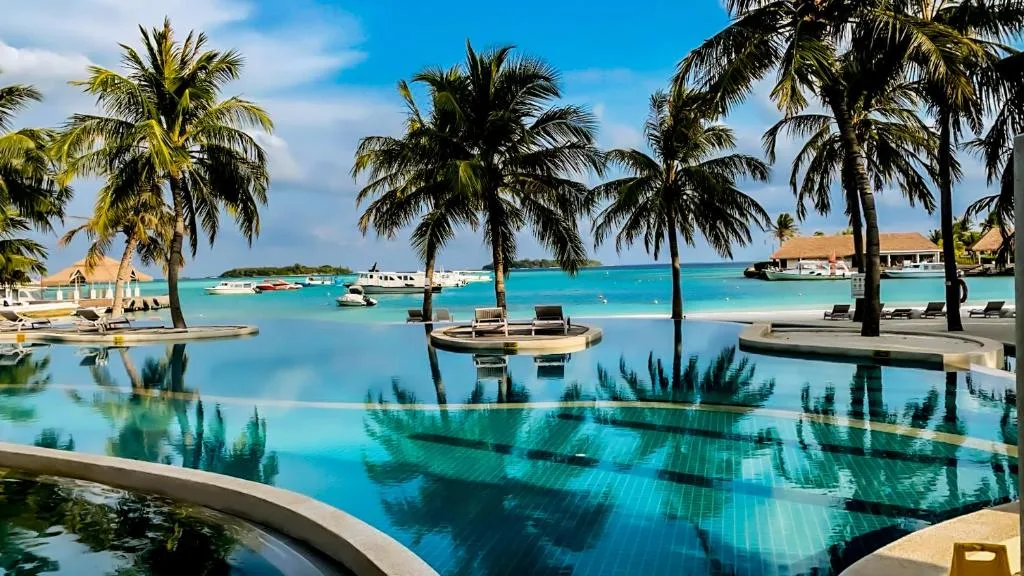 Holiday Inn Resort Kandooma Maldives - Kids Stay & Eat Free and Free Roundtrip Speed Boat for a minimum 4 nights stay — 3