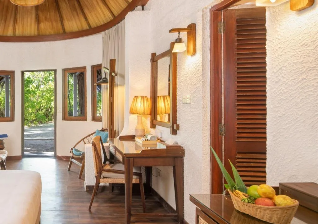 Makunudu Island- An Intimate Hideaway — 3