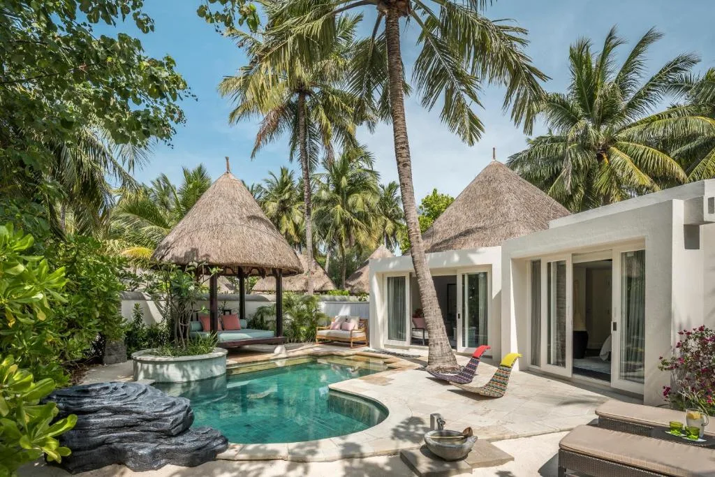 Four Seasons Resort Maldives at Kuda Huraa — 4