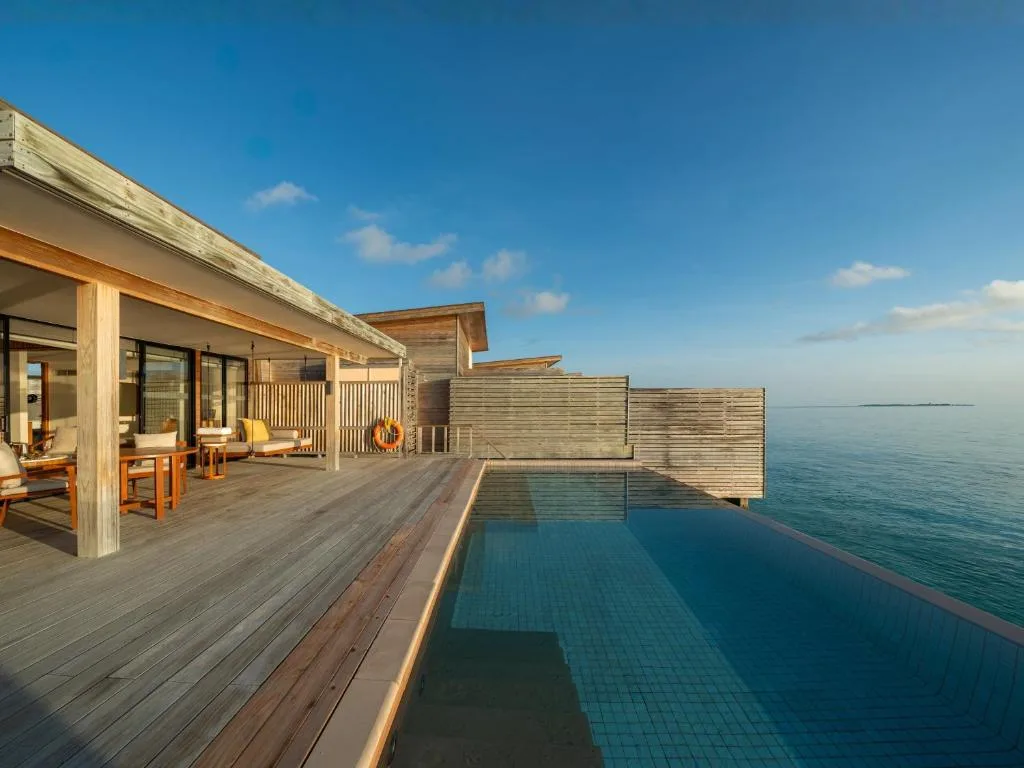 Kuda Villingili Maldives, Free Return Transfers 03 nights & above — 4