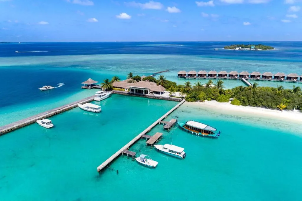 Sheraton Maldives Full Moon Resort & Spa — 3