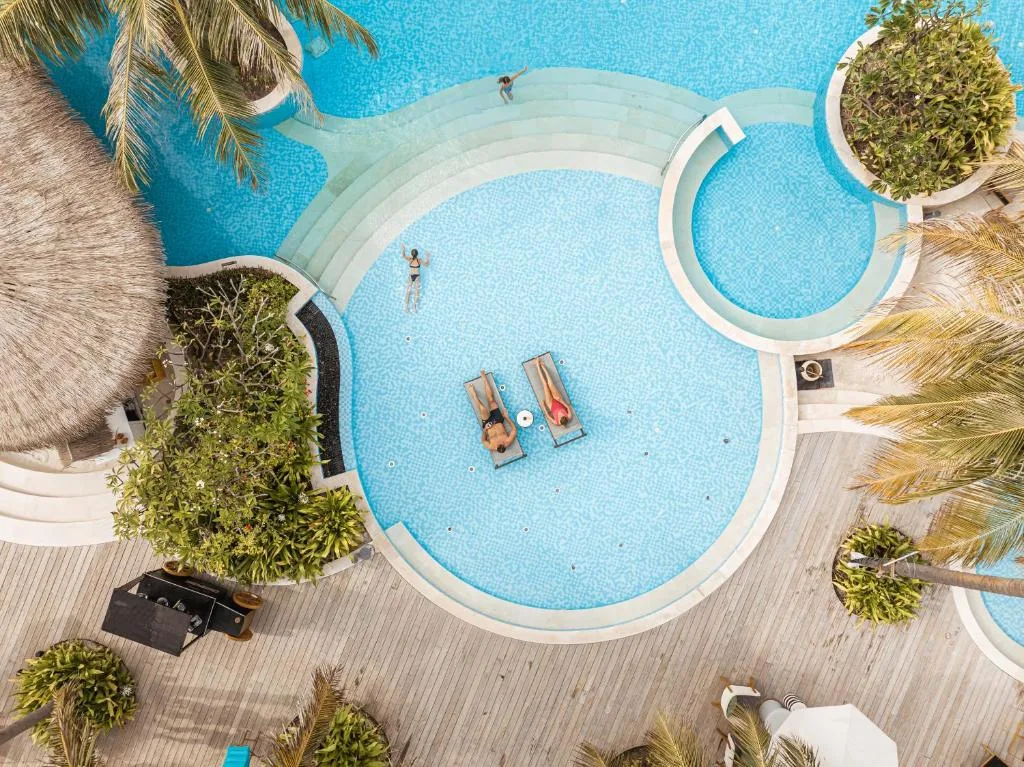 Intercontinental Maldives Maamunagau Resort with Club benefits by IHG — 2