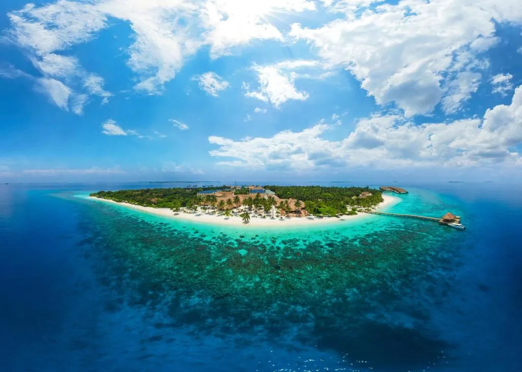 Reethi Faru Resort - Stay 5 Nights or More and Enjoy a Free Sunset Cruise — 2