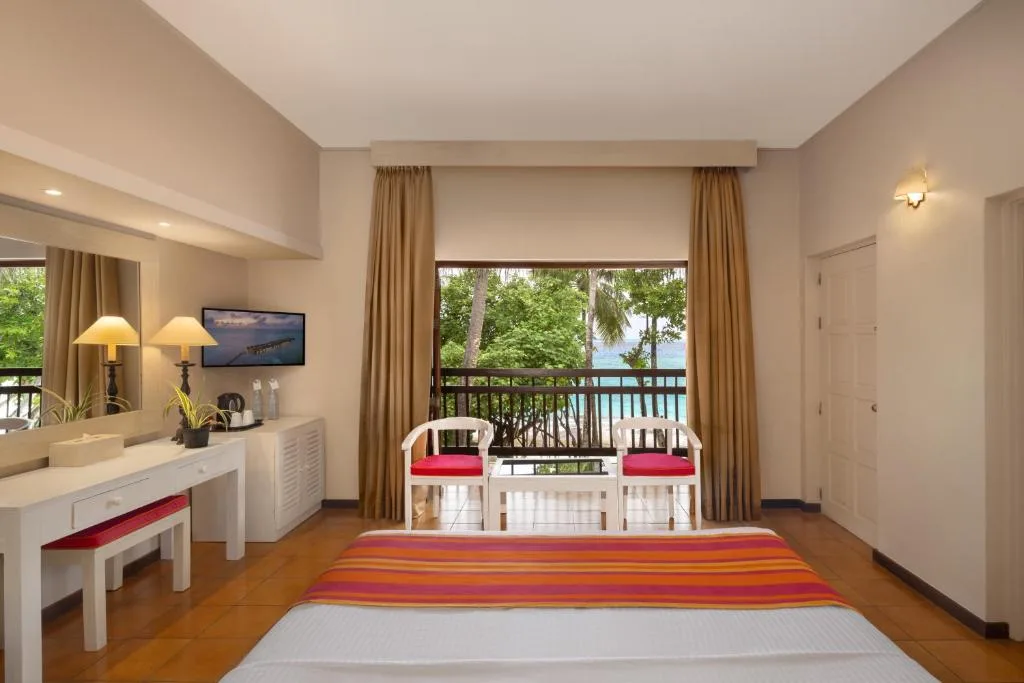 Adaaran Club Rannalhi - All Inclusive - 45 Minutes away from Male by Speedboat — 2