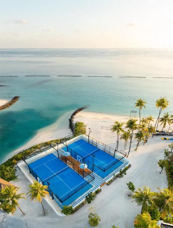 SAii Lagoon Maldives, Curio Collection By Hilton — 2