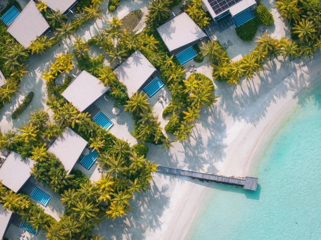 SO/ Maldives — 4