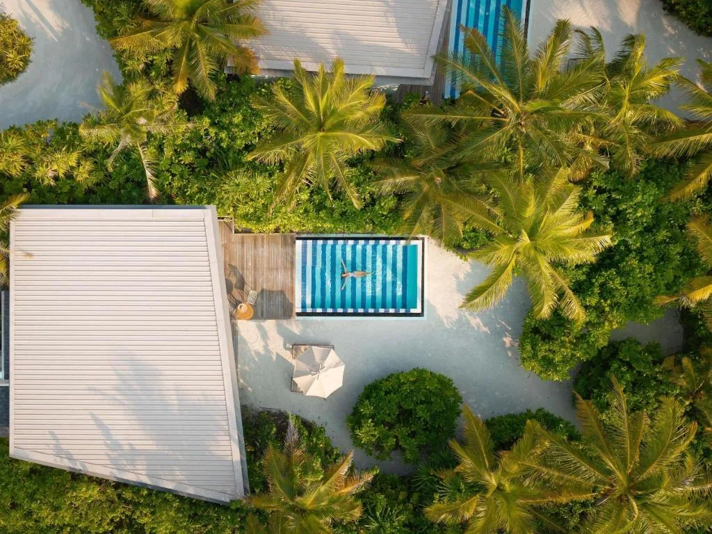 SO/ Maldives — 5