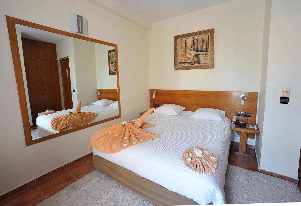 Casablanca Suites & Spa — 2