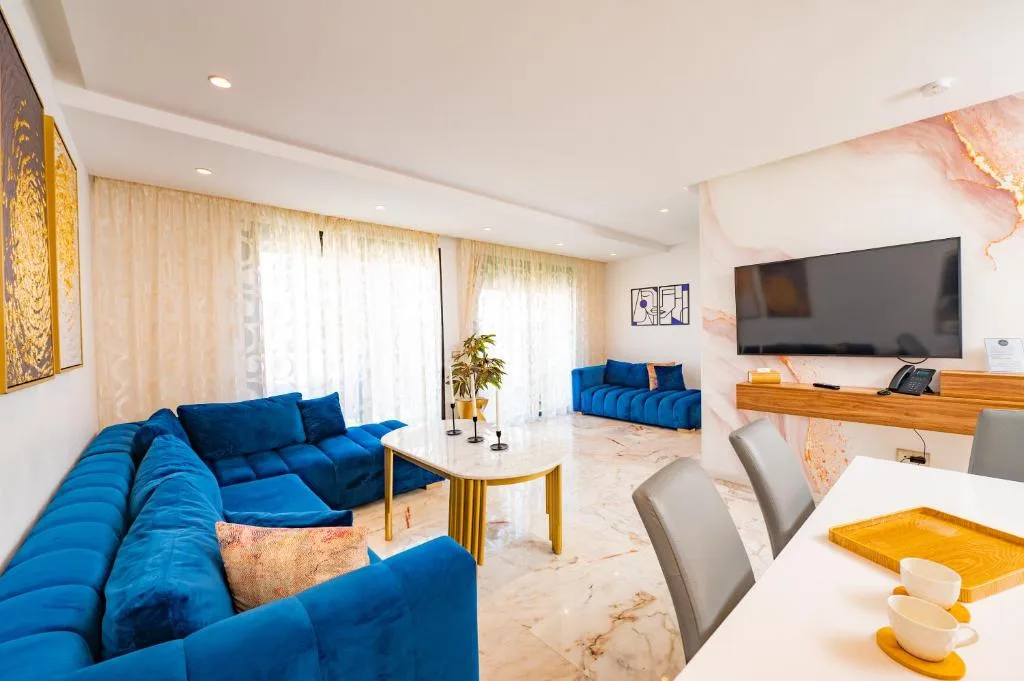 Family Aparthotel — 4