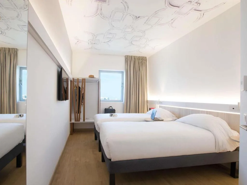 Ibis Abdelmoumen Casa Centre — 2