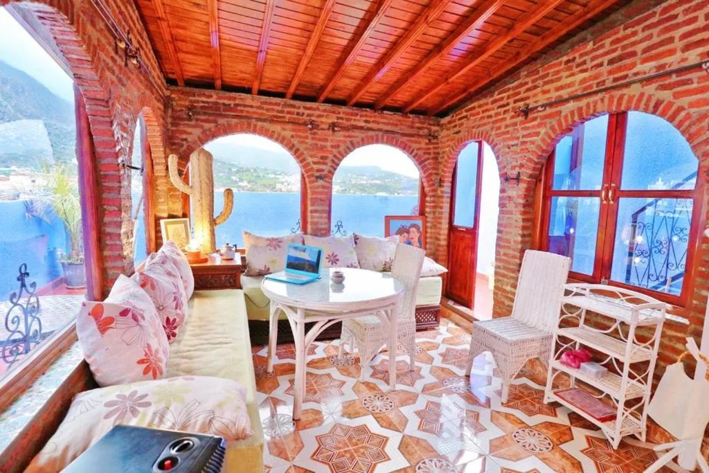 AYMANE ROOFTOP budget panoramic HOTEL — 5