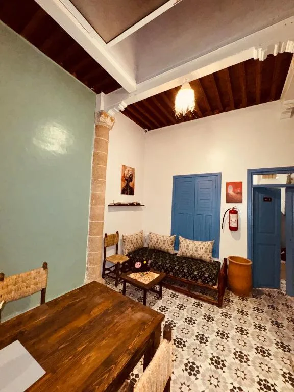 essaouira van hostel — 4