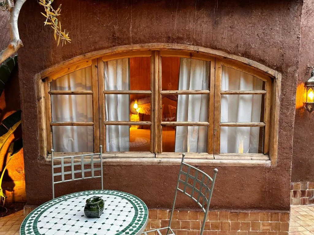 CASA ABRACADABRA — 5