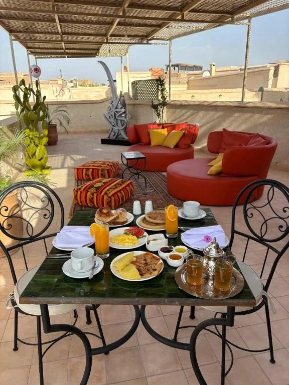 Riad Timija — 4