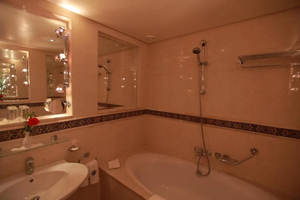 Hotel Transatlantique — 2