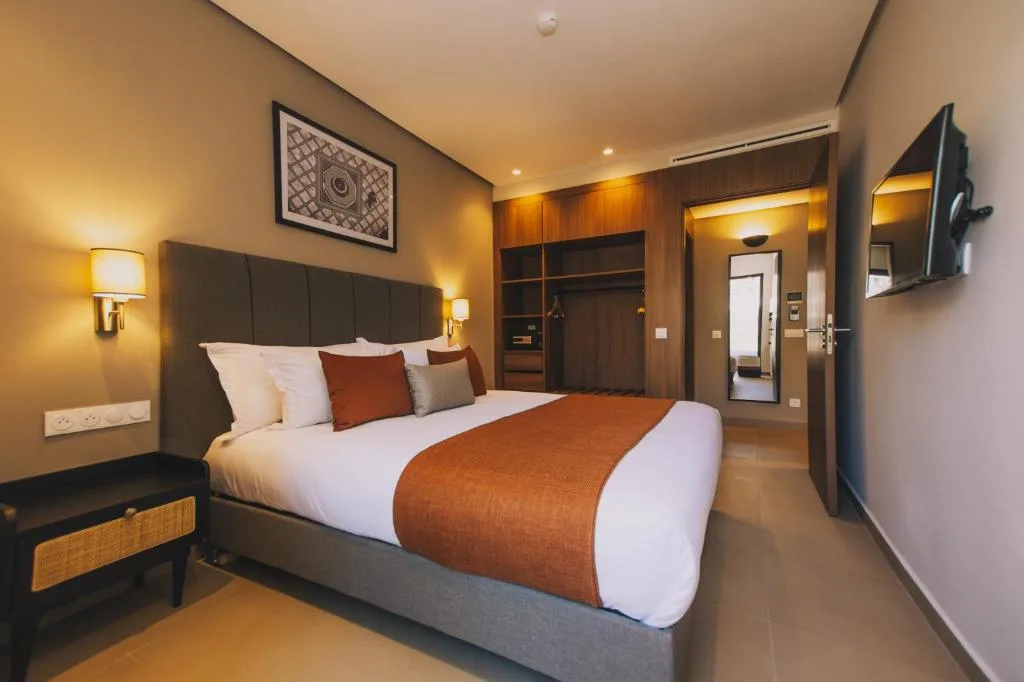 Dally Apart Hotel