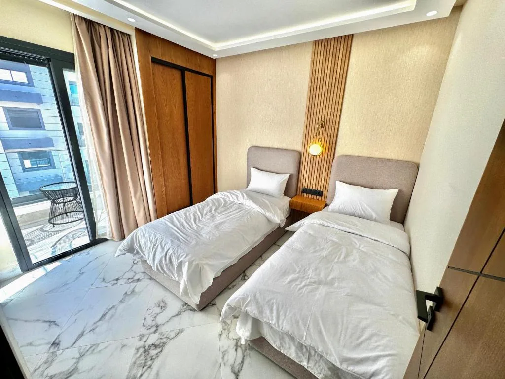 AMBAR RESIDENCE — 2