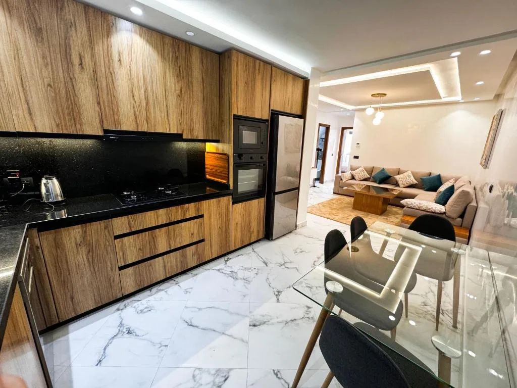 AMBAR RESIDENCE — 4