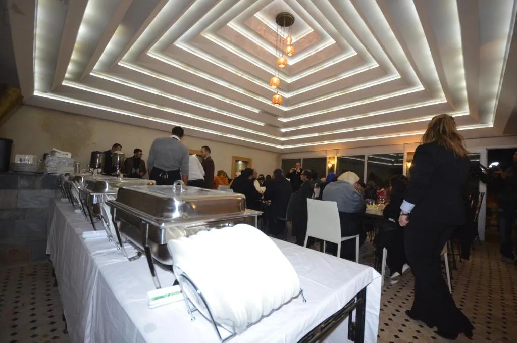 Hôtel-Café-Restaurant Pyramides, — 4