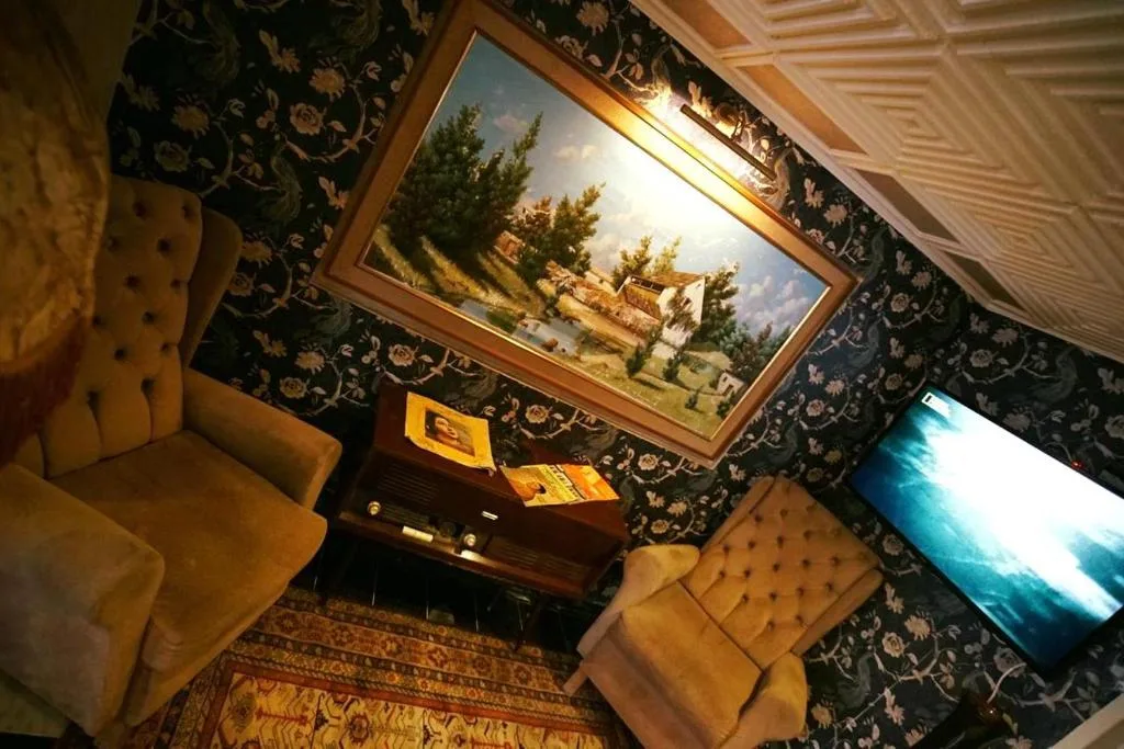 HOTEL REGINA — 3