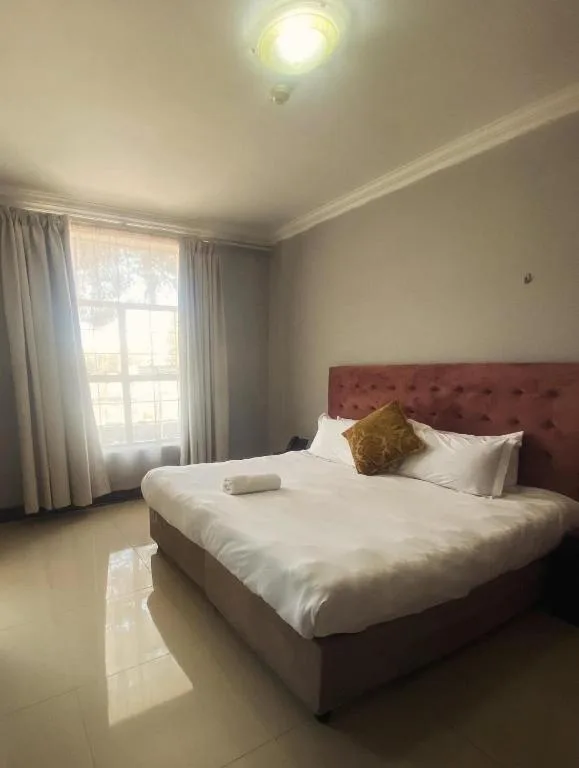 Sapphire Hotel — 2