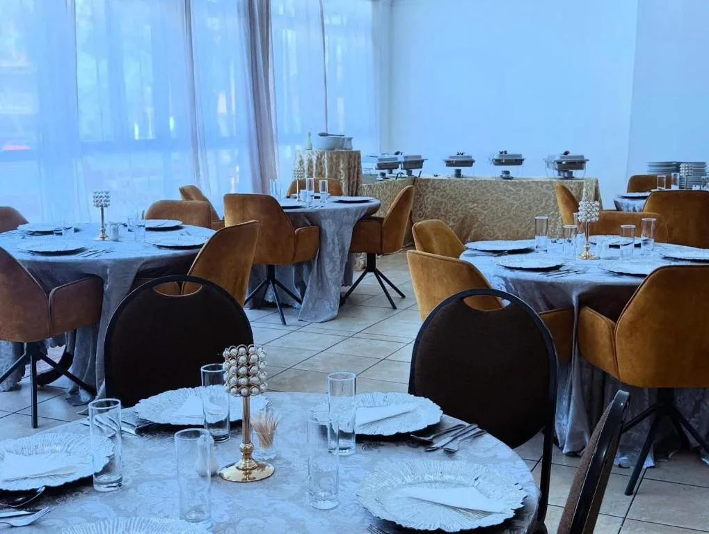 Sapphire Hotel — 4
