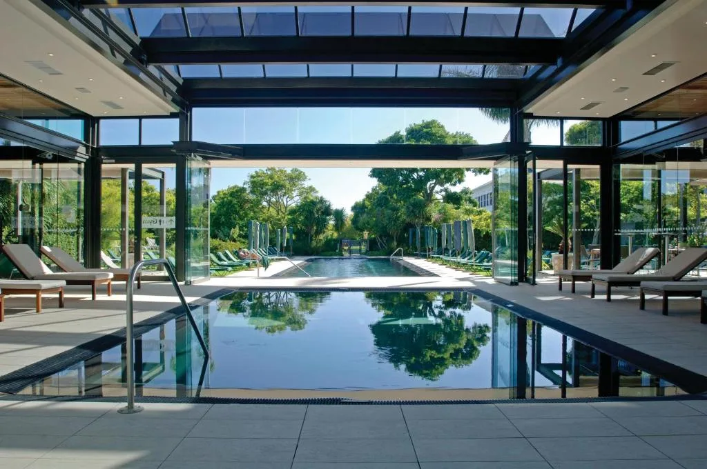 Vineyard Hotel — 2